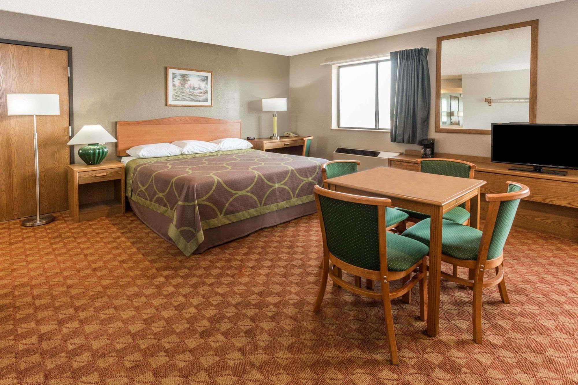 Super 8 By Wyndham St. Charles Hotel Saint Charles Exterior photo